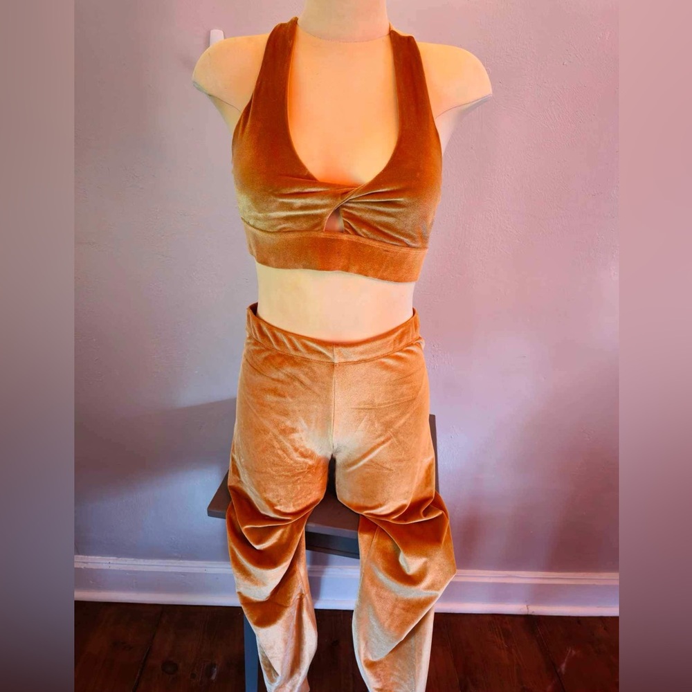 FABLETICS Velour LEGGINGS in light Honey